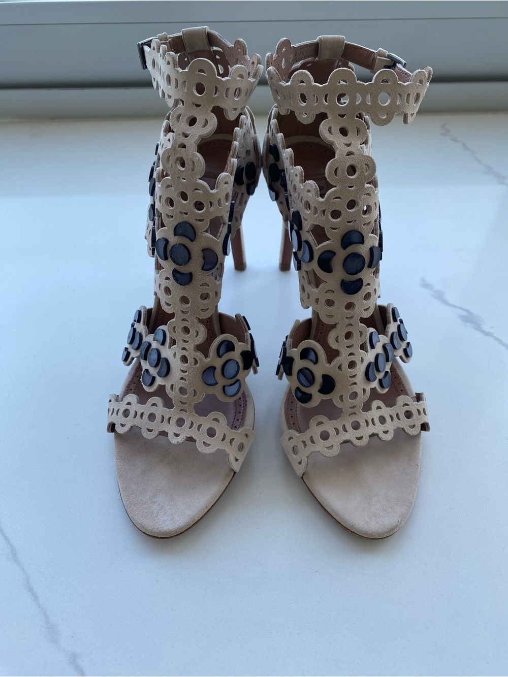 Alaia Laser-cut heel. Size 39.